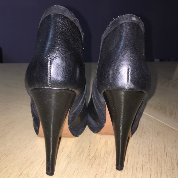 BCBGENERATION Black Leather Ankle Booties Women’s Size 7 B - Picture 5 of 7